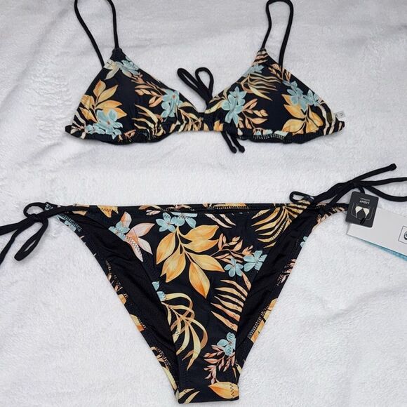 RIP CURL SUN DANCE TRIANGLE SET
BLACK Womens Size Medium - Picture 6 of 8